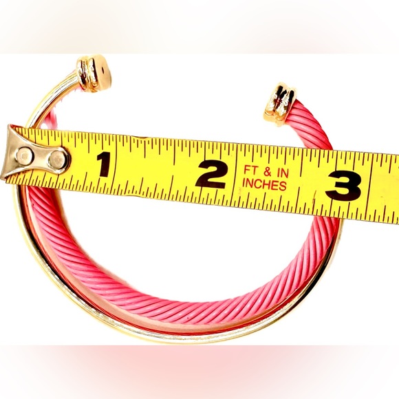 NWOT Beautiful Barbie Pink & Gold Tone Metal Cuff Double Twisted Bracelet - Picture 4 of 4